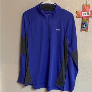 Woman’s pull over light weight jacket